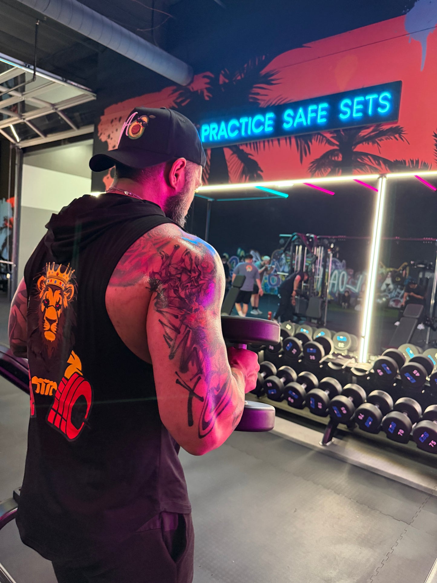 Luxury Collective Gym Black Summer Muscle Shirt Hoodie with Back Lion Graphic Design